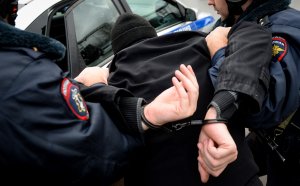 В Гулькевичском районе сотрудники полиции задержали подозреваемого в нападении на местного жителя